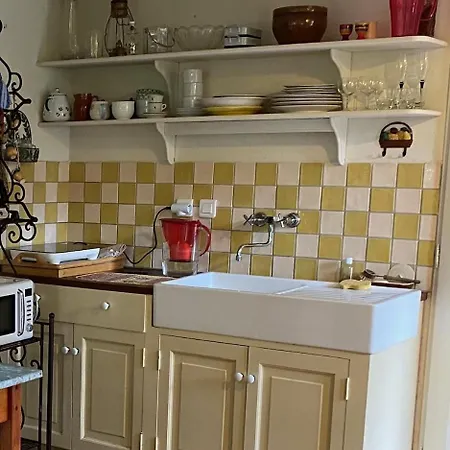 Location D'une Maisonnette Au Coin Du Feu Casa de hóspedes