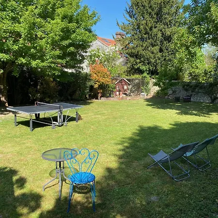 Location D'une Maisonnette Au Coin Du Feu *